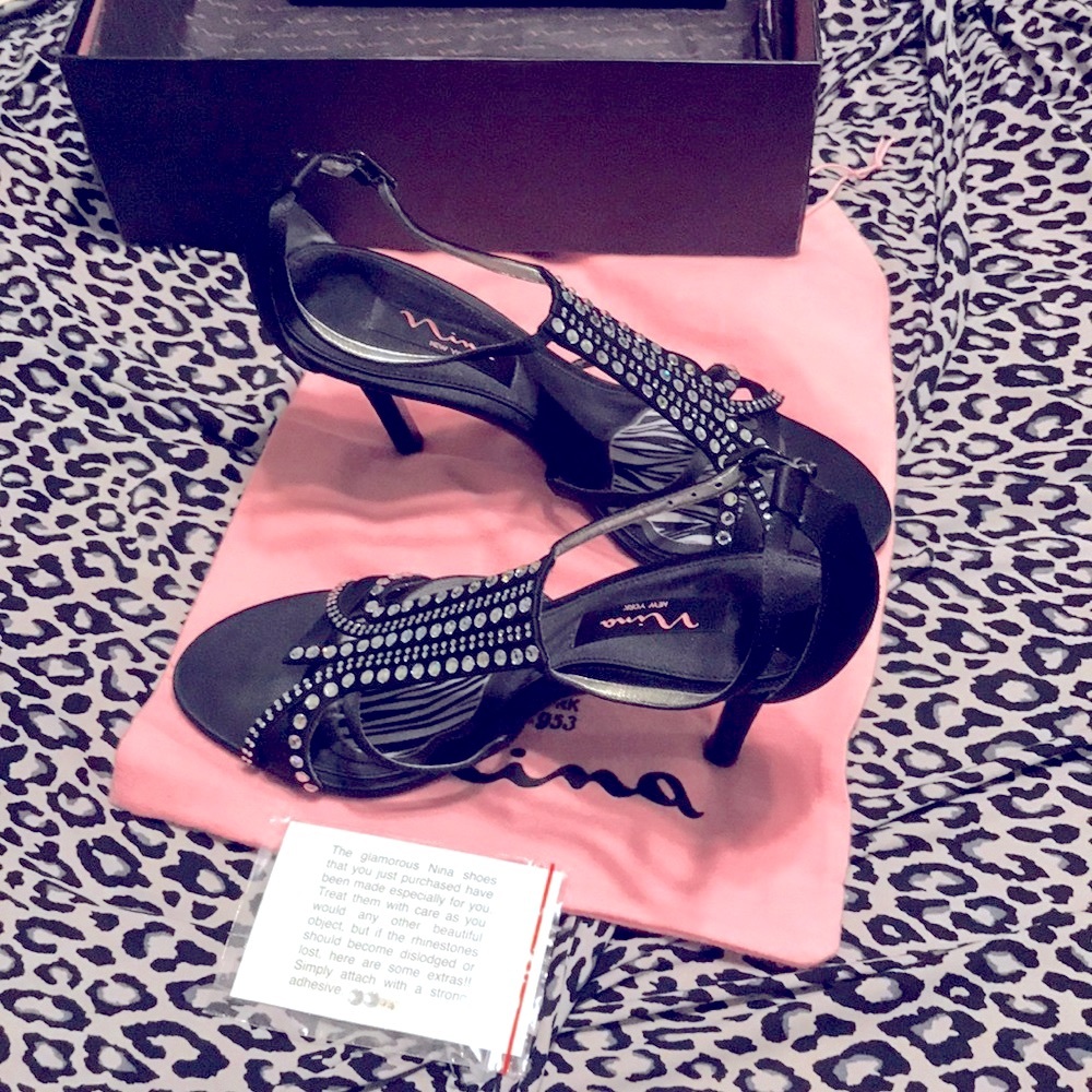 Nina black 8.5 heels
